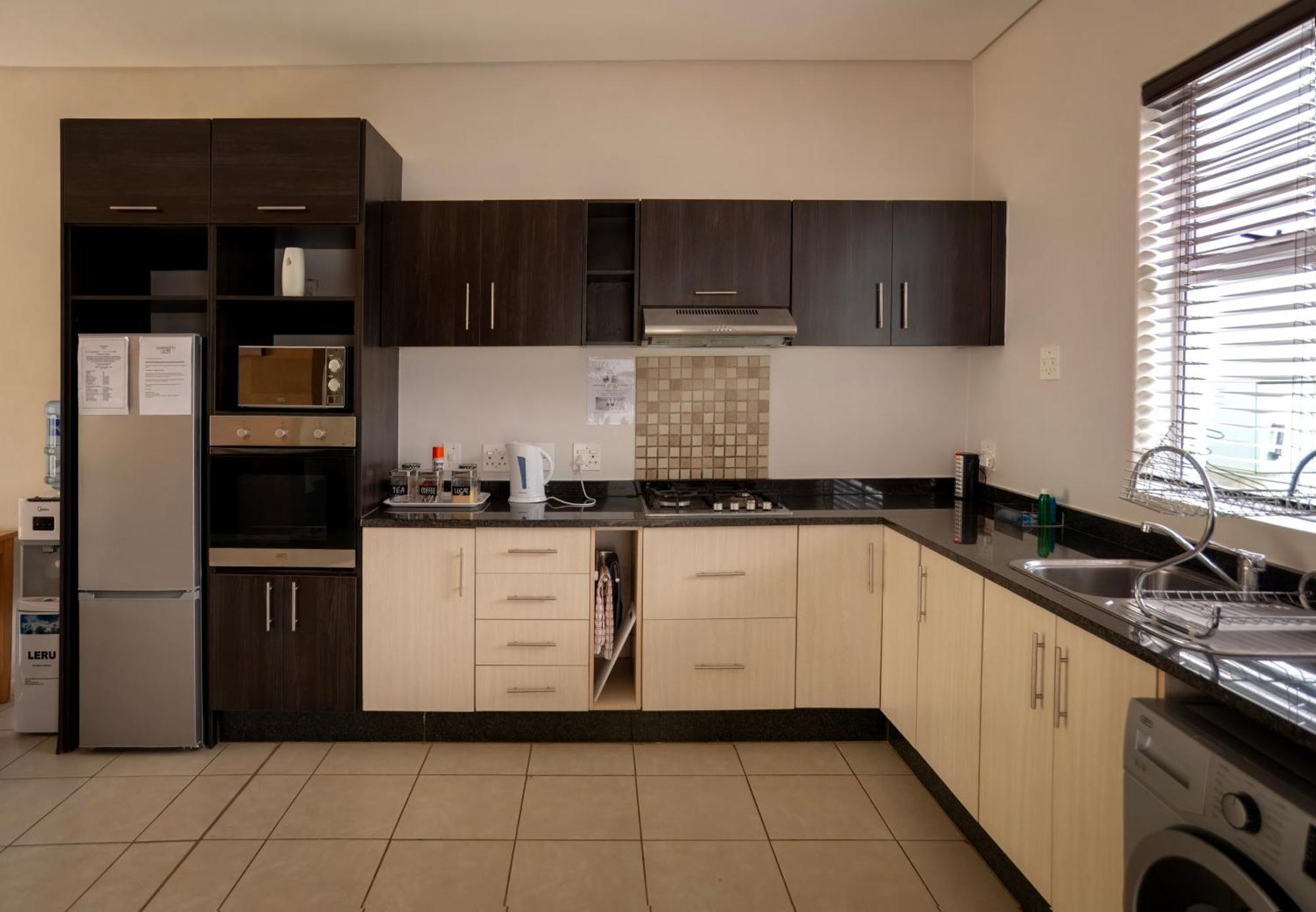 Apartments @ 125 Gaborone Esterno foto